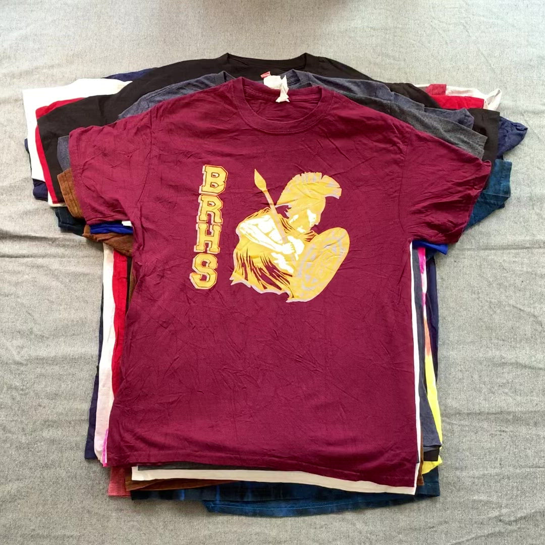 LOTs of Graphic / Multiprint T-shirts Vintage