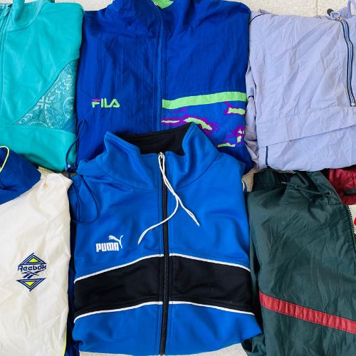 LOT of Branded Sport Jackets & Coats  MIX " Vintage & Retro "